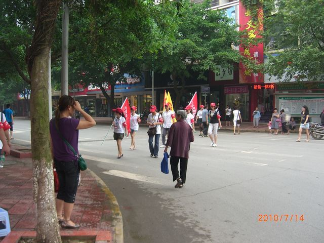 劝导，深入大街小巷.jpg